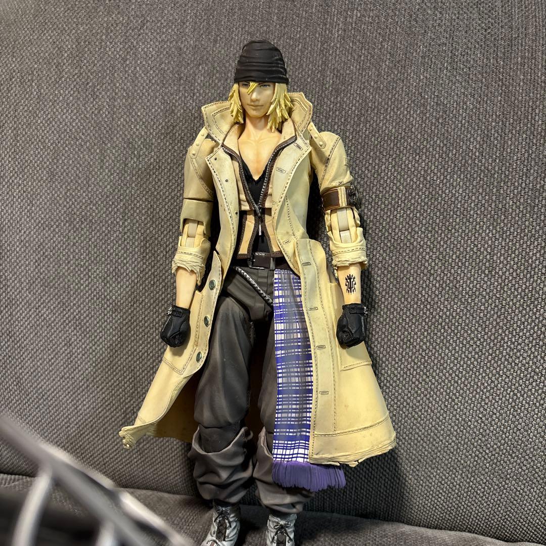 FINAL FANTASY XIII Play Arts 改 フィギュア