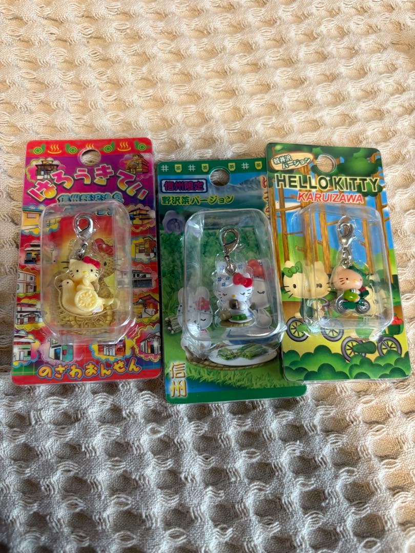 ご当地キティ　根付けストラップ等　61点　まとめ売り