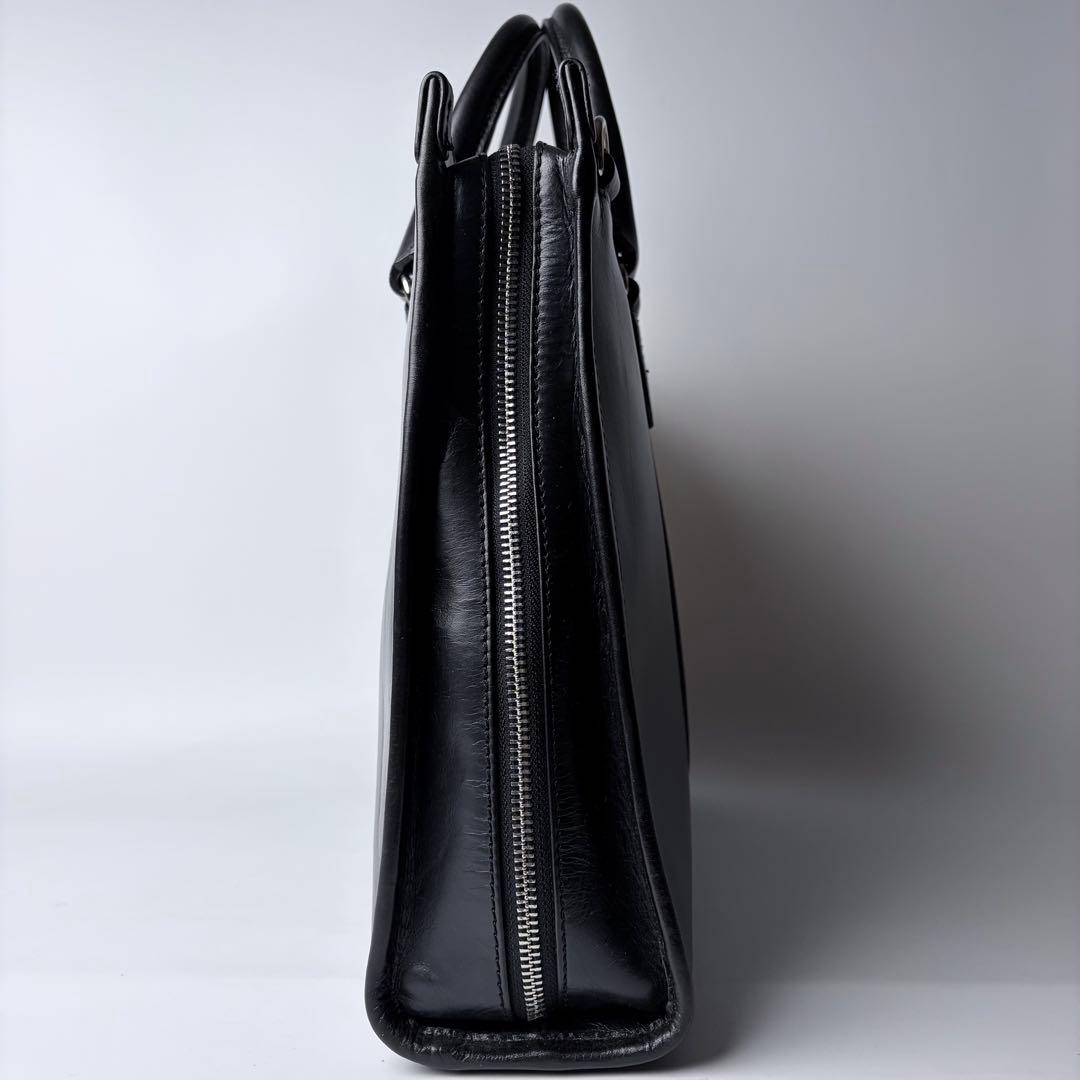 【美品】ウルティマトーキョー　ビジネスバック　ブリーフケース　A4可　レザー