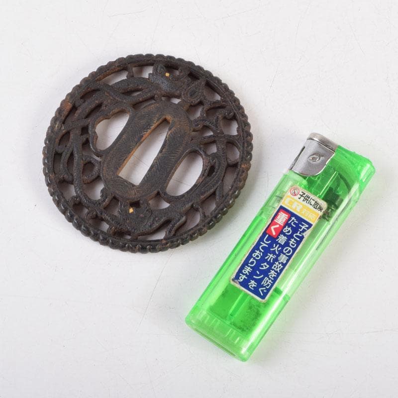 武具　刀装具　古鉄鍍金　龍彫　鍔　時代箱　C　9213