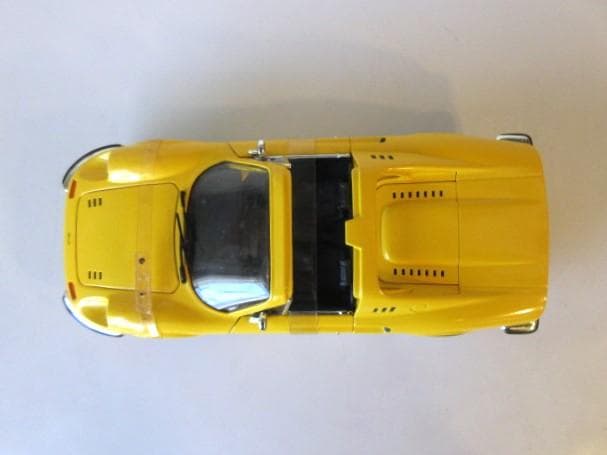 特価 Hot Wheels 1/18 フェラーリ Dino246GTS イエロー