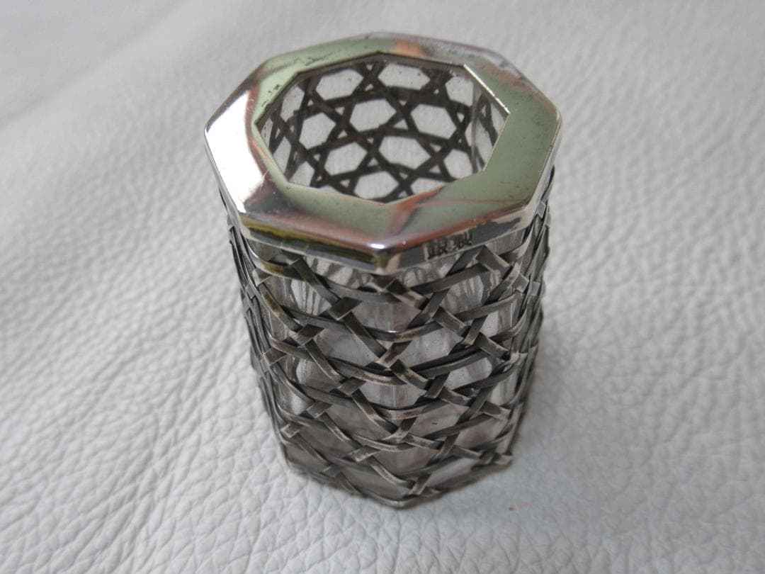 美品 1970年代◆八角形 銀製 硝子（ガラス）と銀編み 楊枝入れ 縦4.6cm