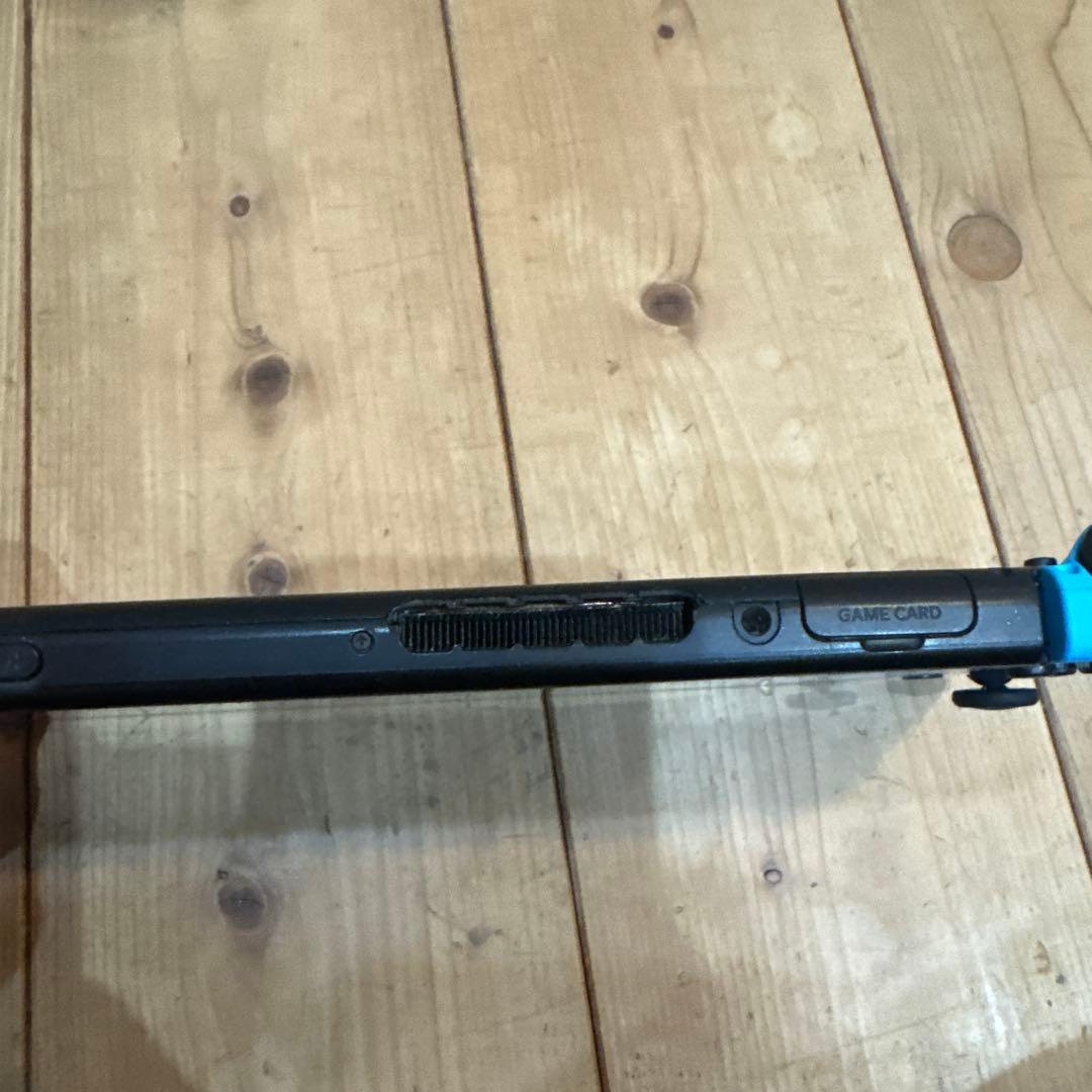 Nintendo Switch 本体 赤と青のJoy-Con