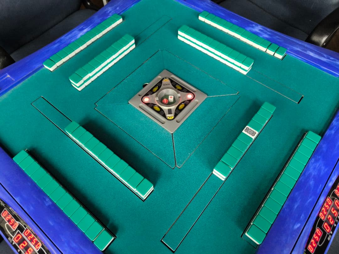 麻雀自動卓　配牌自動　アモスセヴィア