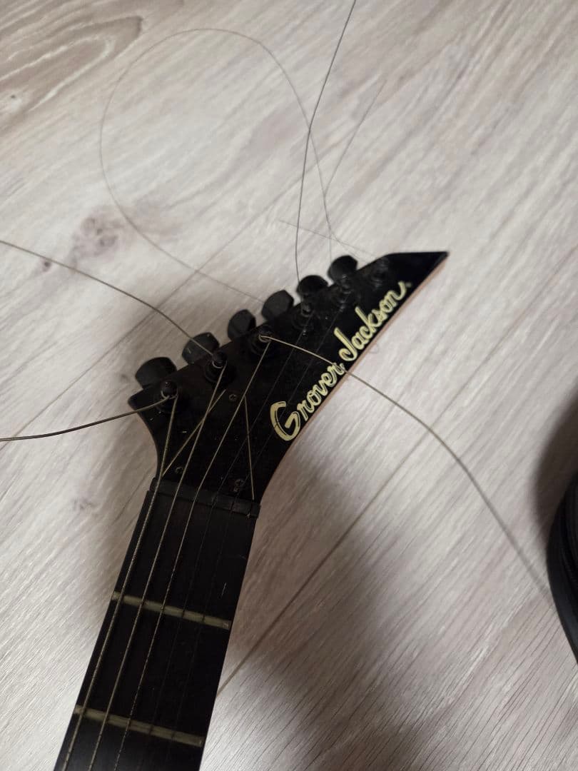 Grover Jackson Randy V EMG ソフトケース付き！ - メルカリ