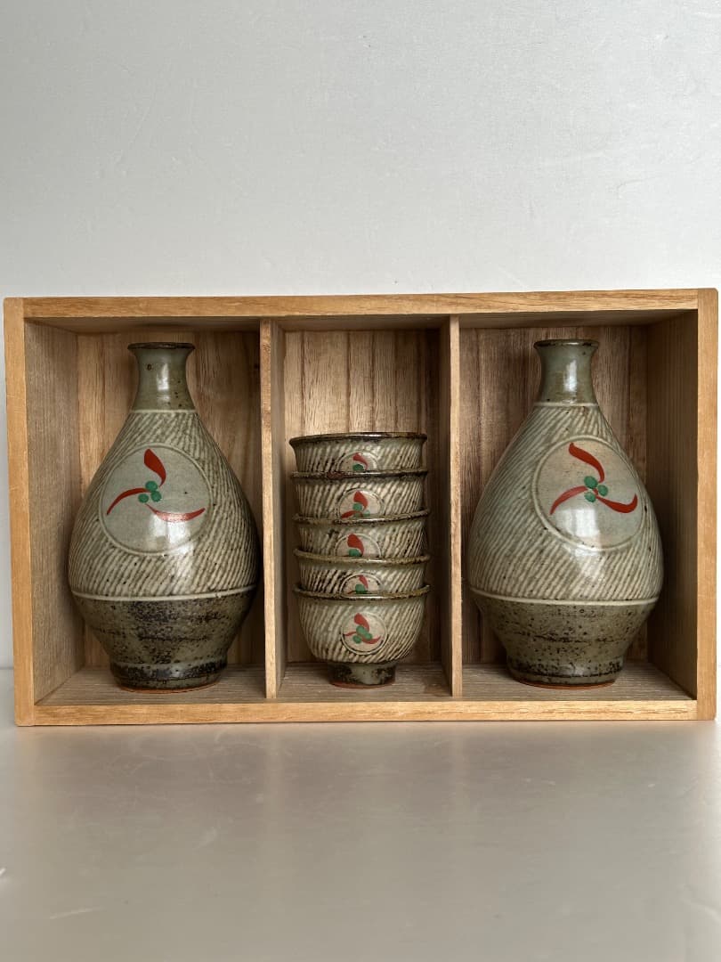 象嵌赤絵酒器 (人間国宝 島岡達三作) 徳利×2・ぐい吞み×