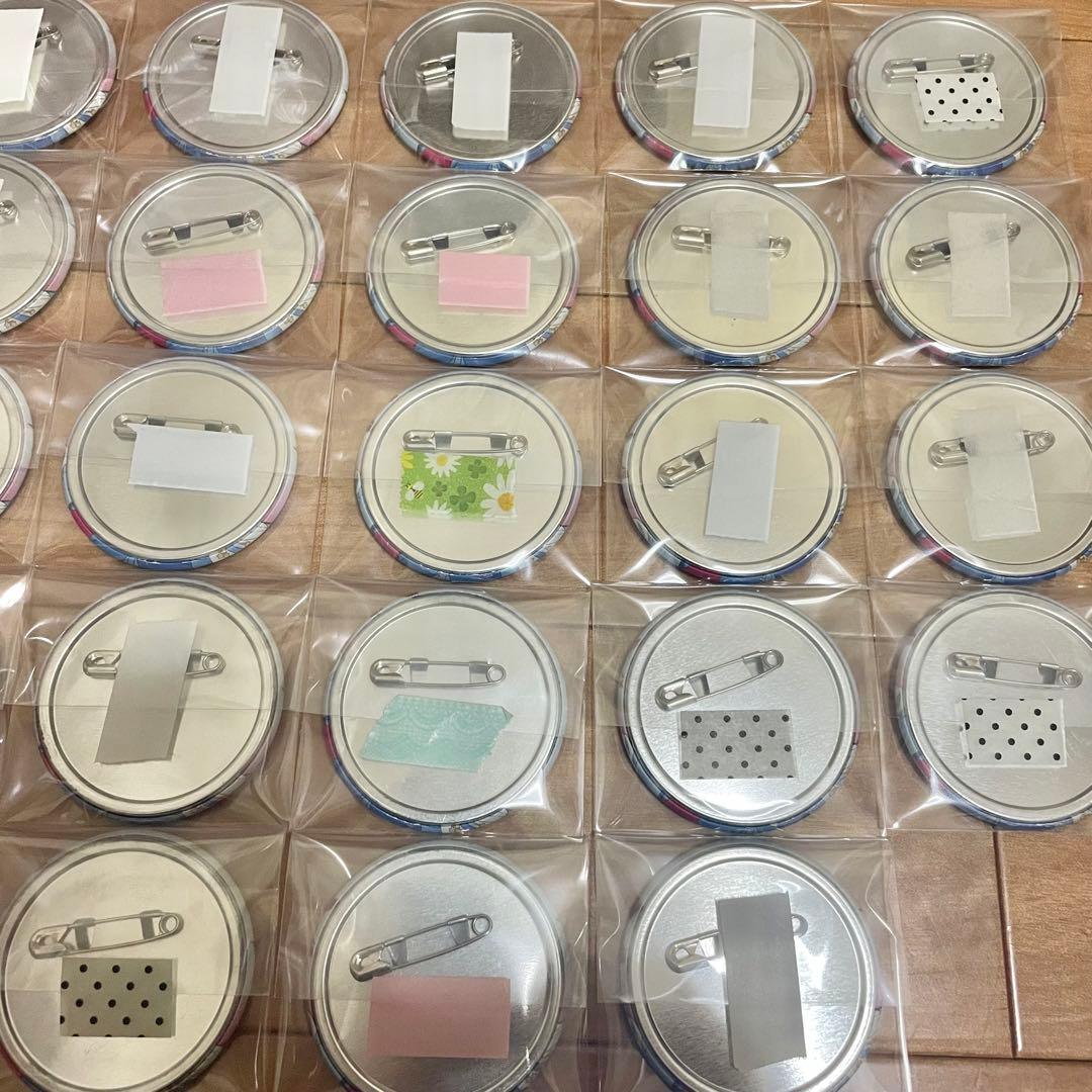 あんスタ 真 4周年 白スーツ 缶バッジ