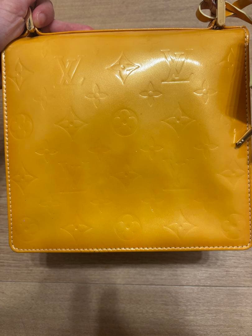 Louis Vuitton イエロー ハンドバッグ