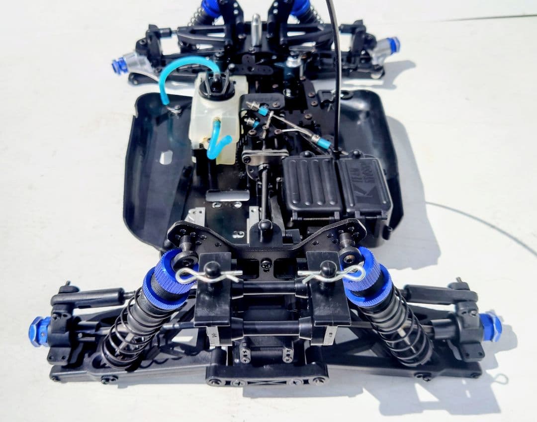 美品！京商 Inferno Neo 1/8GPシャーシ 3Pクラッチ一式付