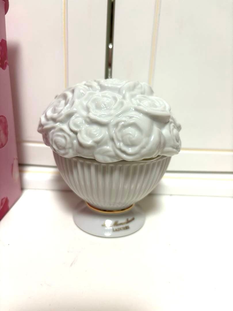 リミテッドエディション　ローズ　ラデュレ102