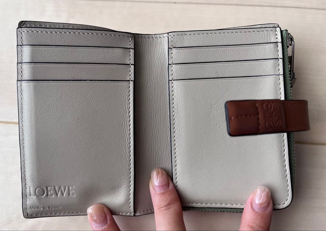 LOEWE ロエベ スリムジップバイフォールドウォレットアナグラム2つ折り財布