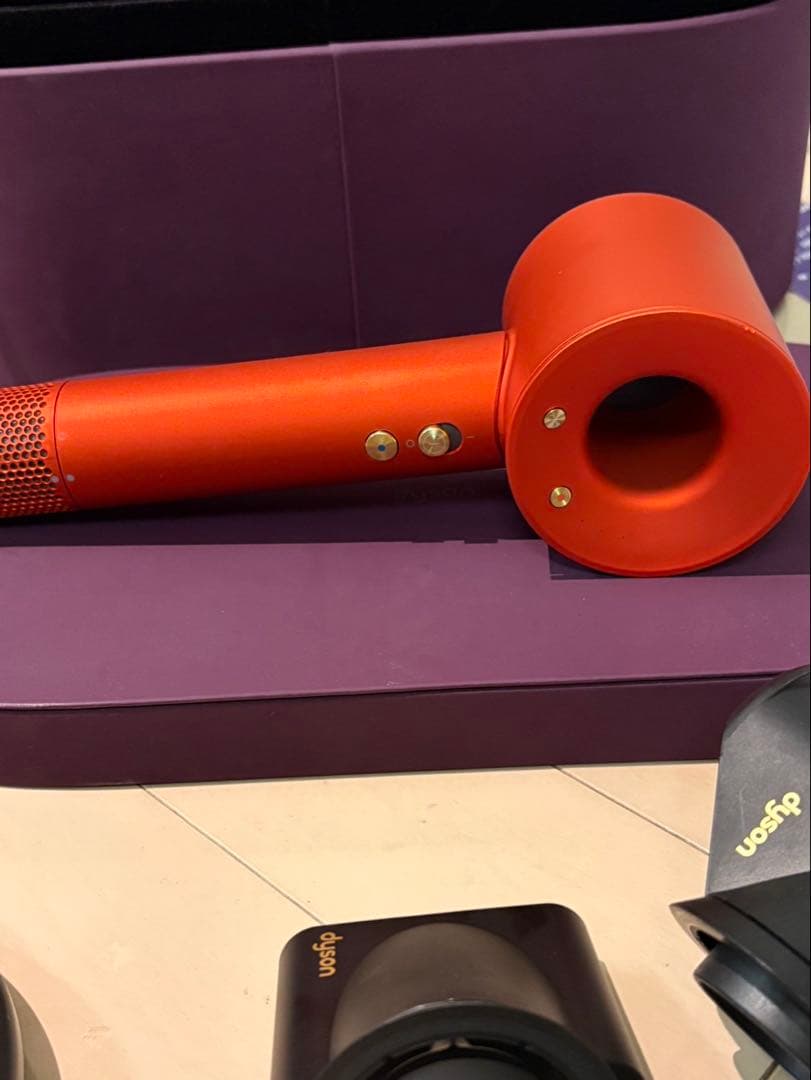 Dyson HD08ヘアドライヤー　収納箱＆アタッチメントセット