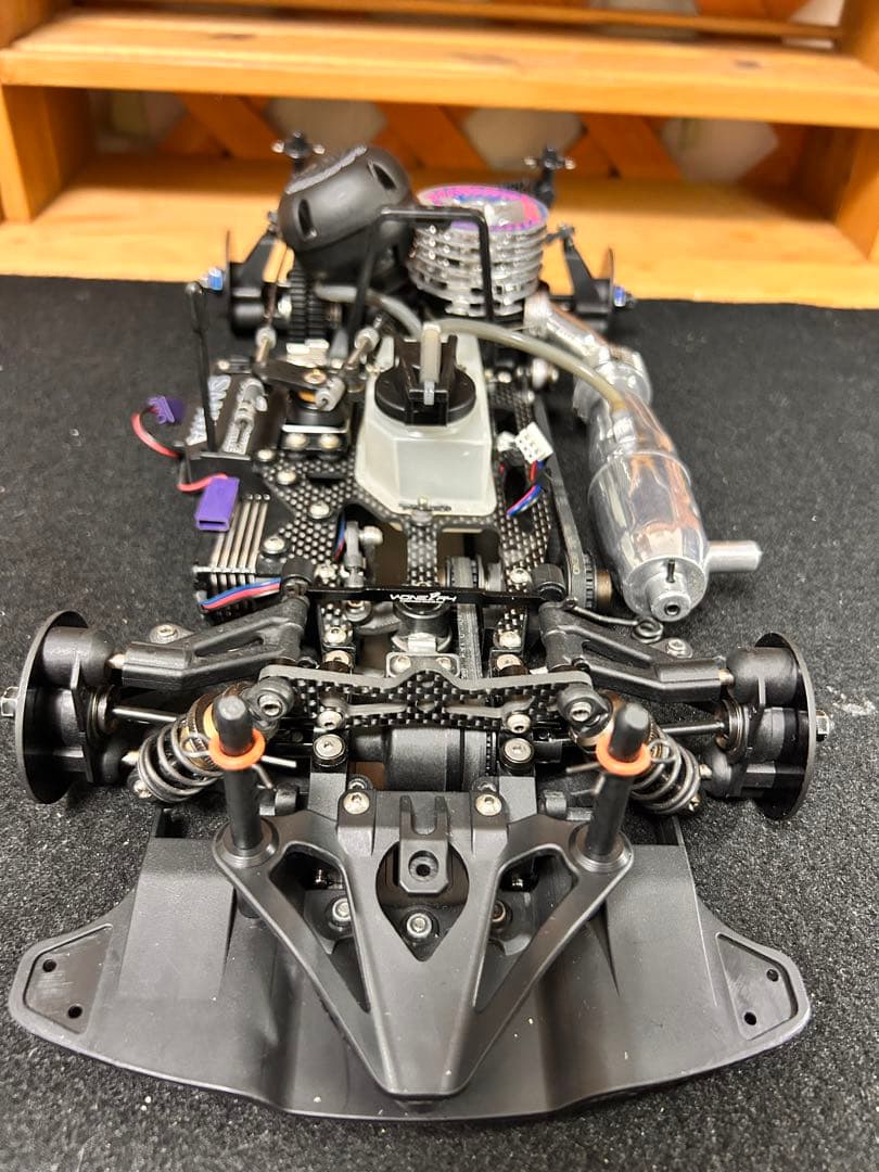 京商V-One R4 (エンジン、マフラー、サーボ付属)