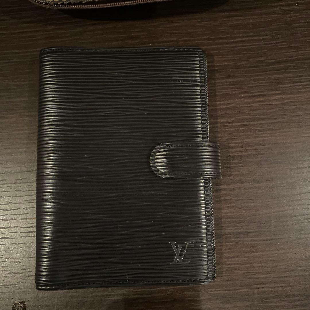 ルイ ヴィトン 手帳カバー エピ ブラック 黒皮の手帳