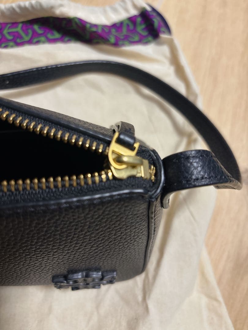 トリーバーチ ハンドバッグ　レザー　ゴールド金具 黒 マックグロー