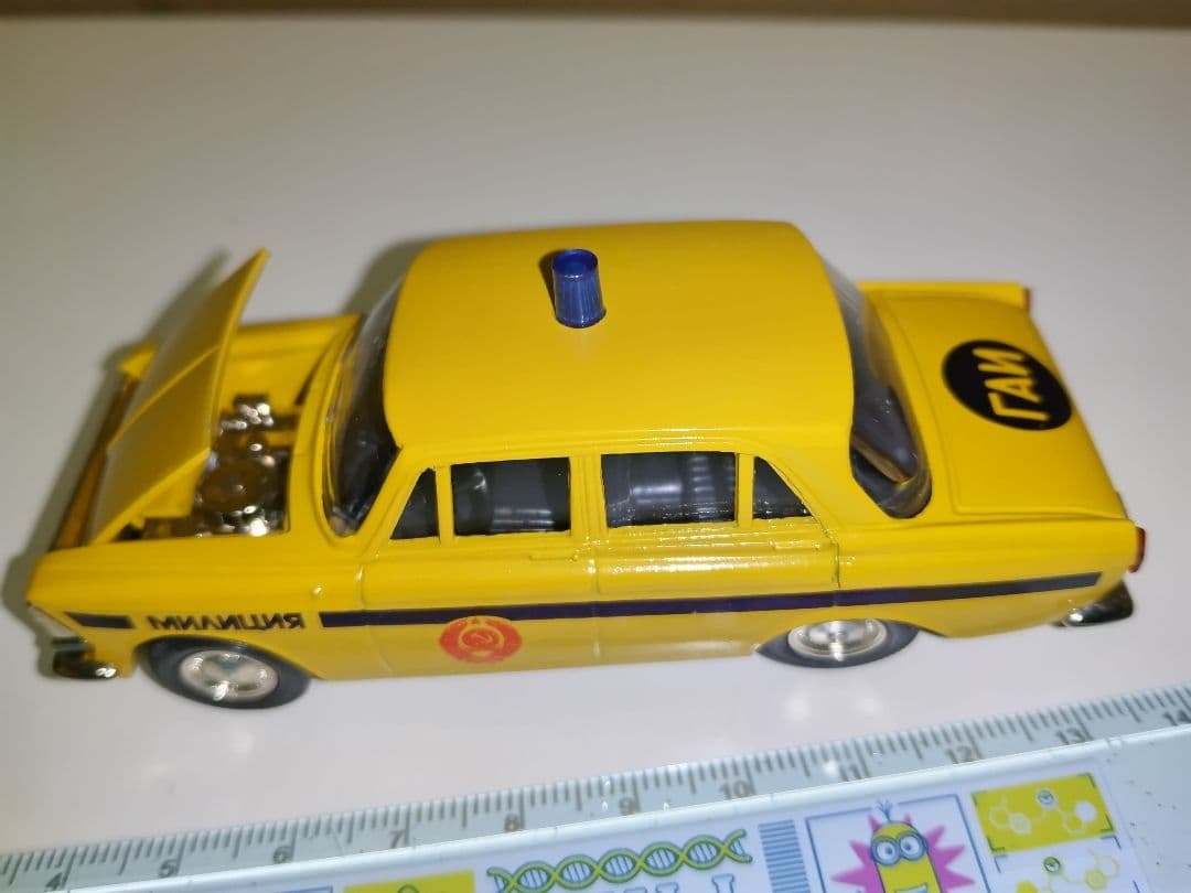 パトカーヴォルガ/CCCP/1/43ミニカー中古品