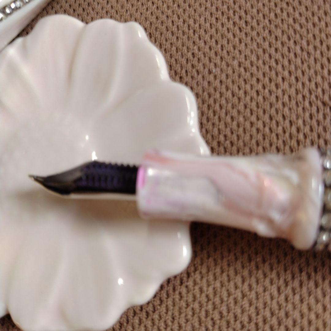 Visconti 万年筆 ディヴィーナロイヤル ローズパールF