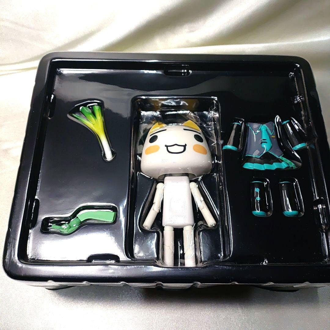 中古 リボルテックどこでもいっしょ 初音ミク Ver. トロ