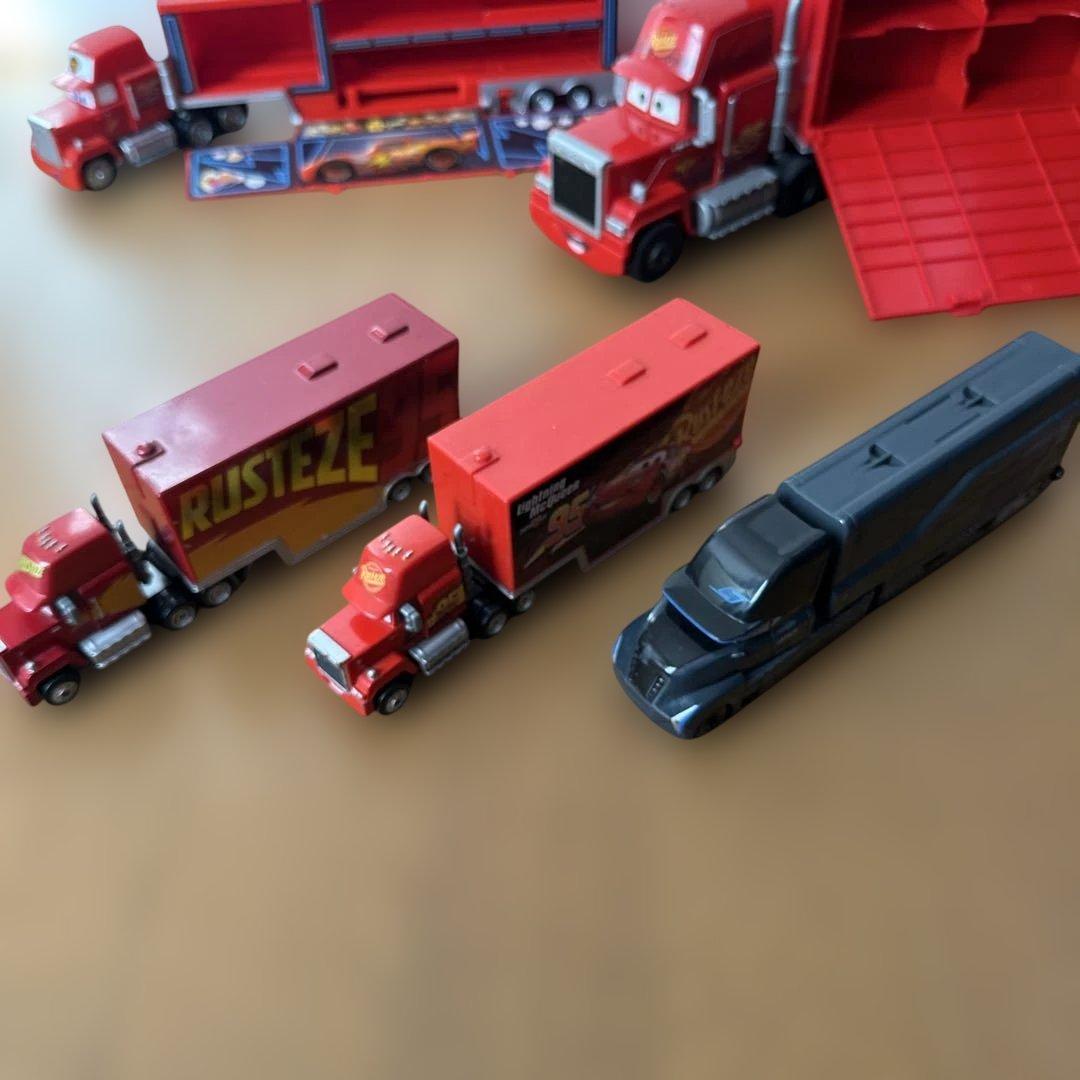 限定値下　廃盤レア希少　カーズ ディズニー トミカ 大きなマックトレーラー