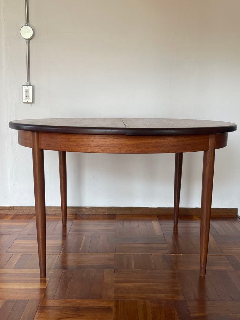 イギリス ヴィンテージ G PLAN ラウンド エクステンション テーブル
