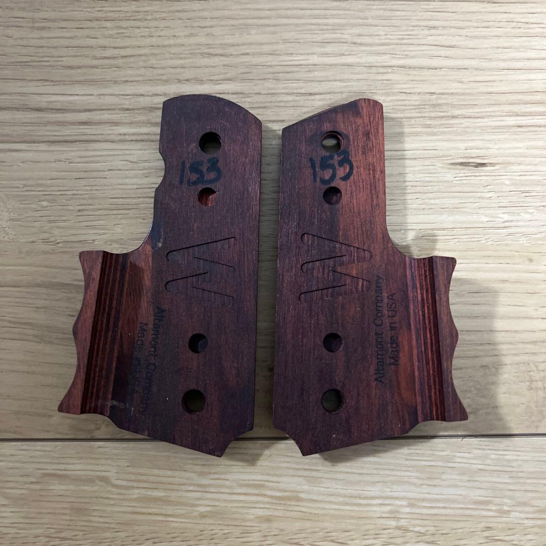m1911用木製グリップ