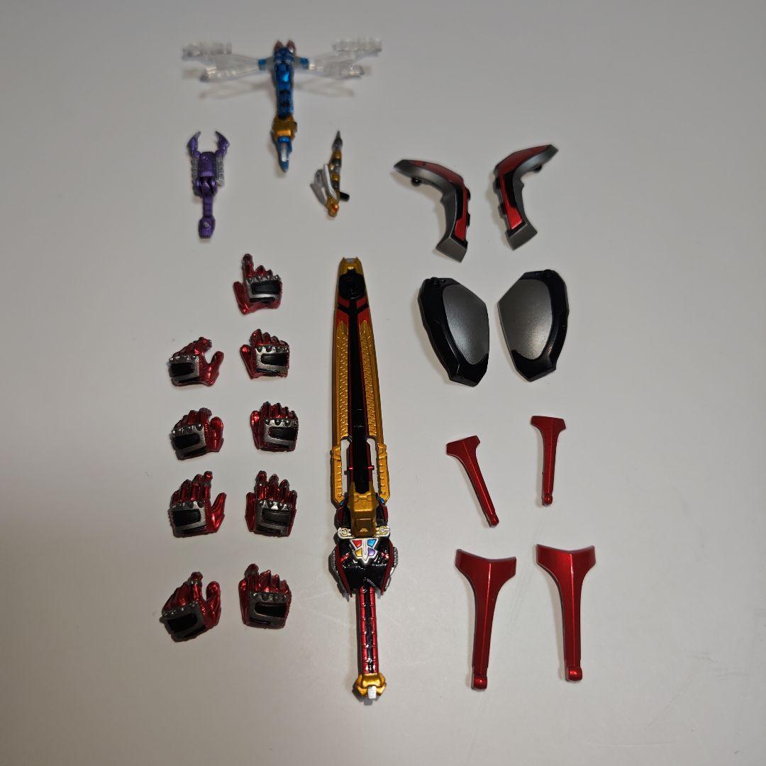 さ*が様 箱無し　真骨彫製法仮面ライダーカブト　ハイパーフォーム+おまけ