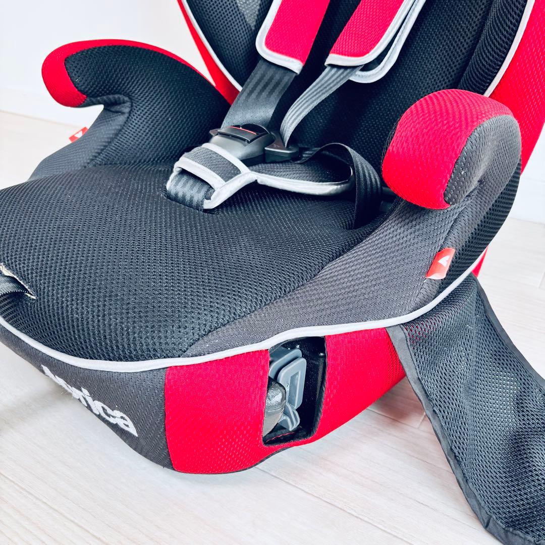 【極美品】アップリカ　チャイルドジュニアシート　エアグルーヴ　AGレッド　赤　黒