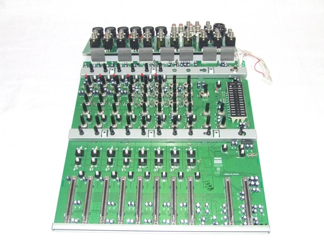 Yamaha MG12/4 アナログミキサー