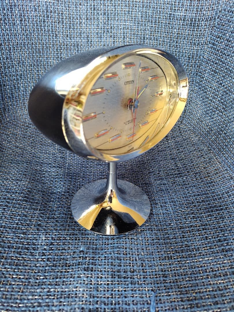 CITIZEN スペースエイジデザイン置き時計