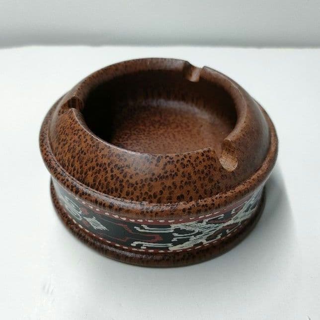 尾呂焼茶碗 江戸時代 瀬戸 鉄釉 黒褐釉 時代物 骨董