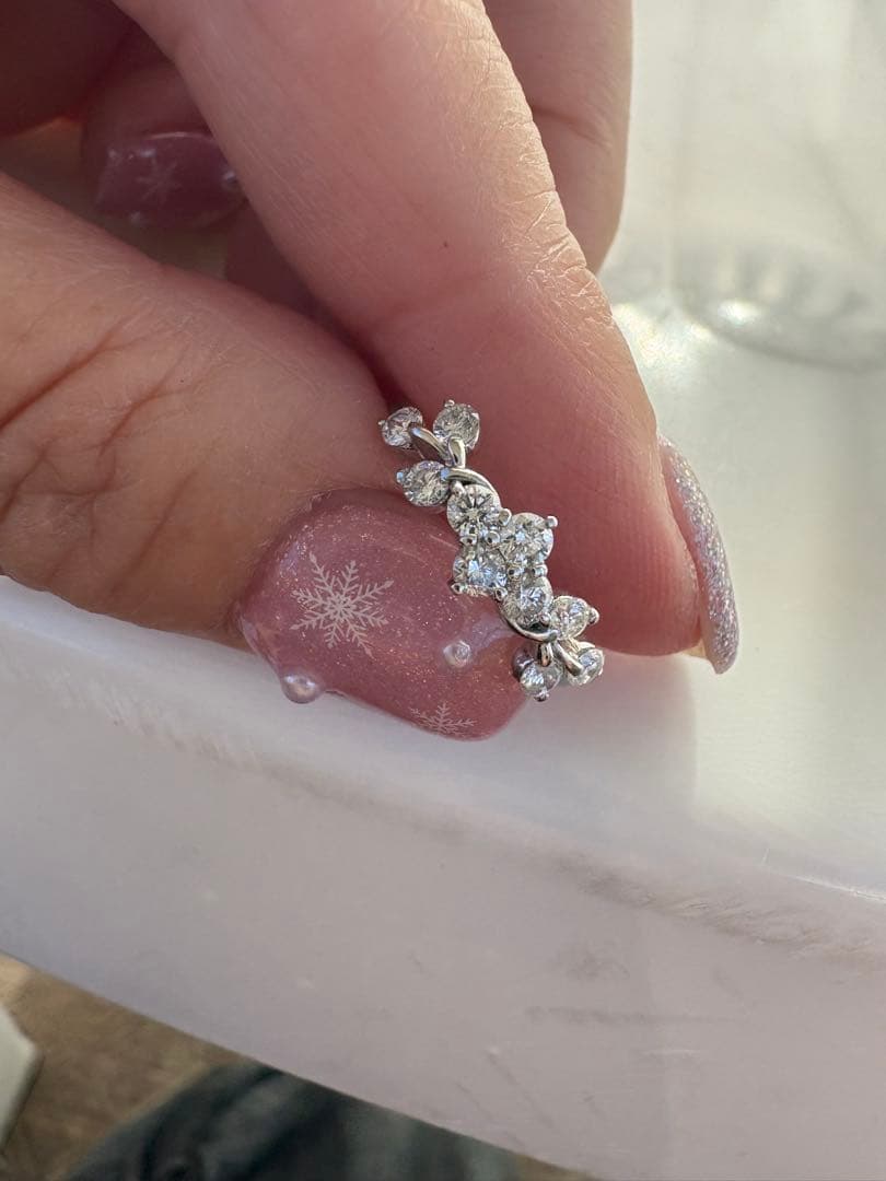 プラチナ900✨無色透明ダイヤ0.5ctVSランク✨フラワーラインリング❣️