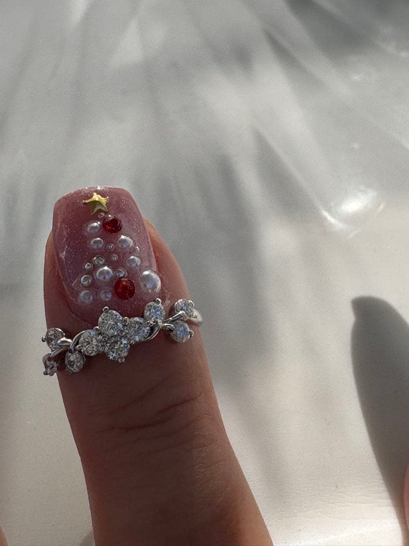 プラチナ900✨無色透明ダイヤ0.5ctVSランク✨フラワーラインリング❣️