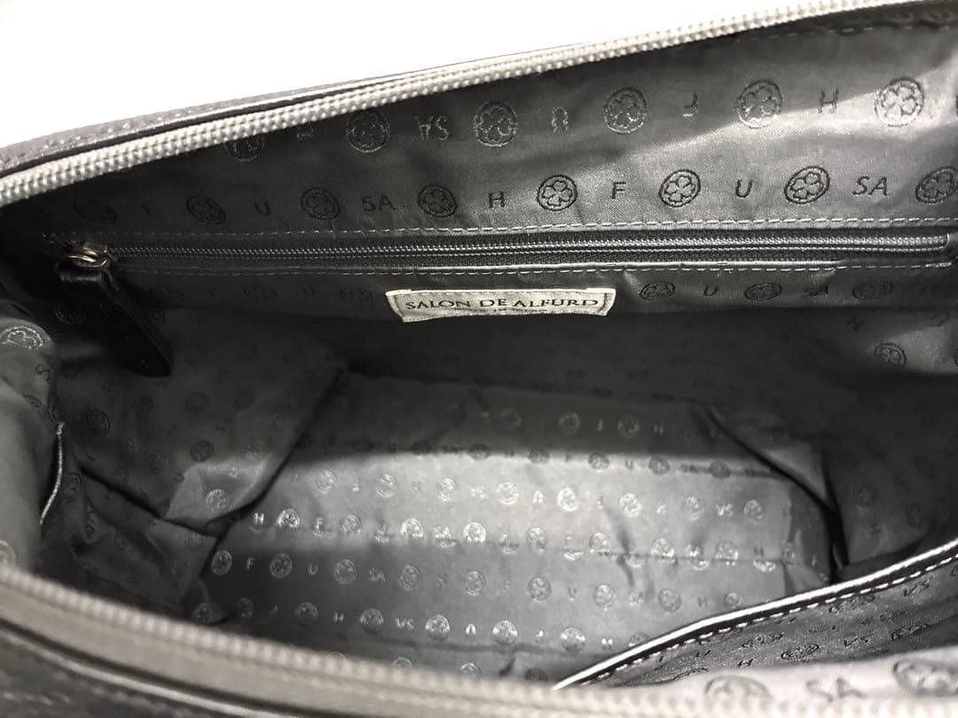 美品★ サロンドアルファード ホリゾンタルポシェット Mサイズ ショルダーバッグ