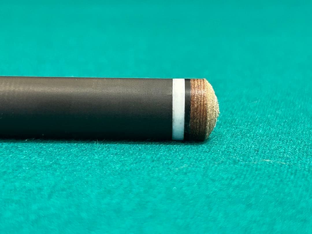 美品 UNLIMITED（アンリミテッド）ユニロック カーボンシャフト30インチ