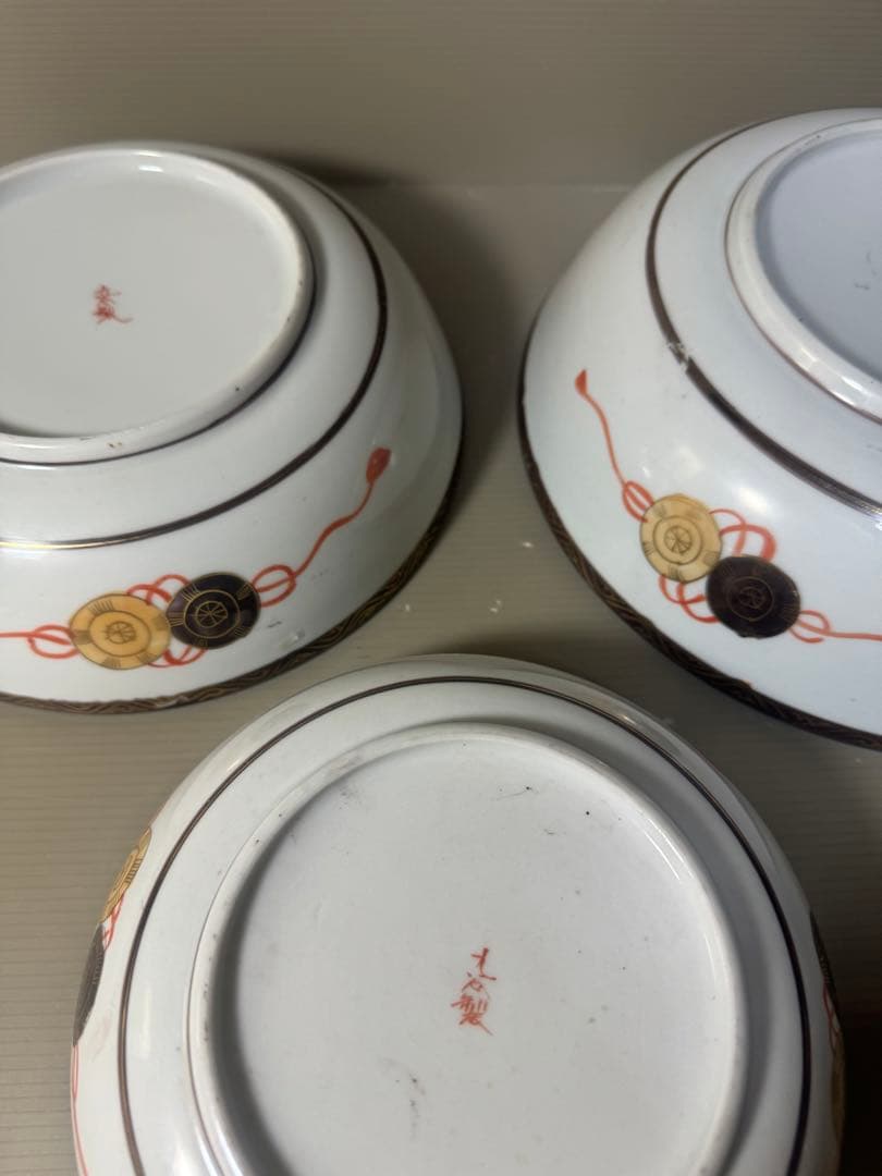 2428 九谷焼 金彩赤絵 人物翔鶴風景図 鉢 3客 時代物