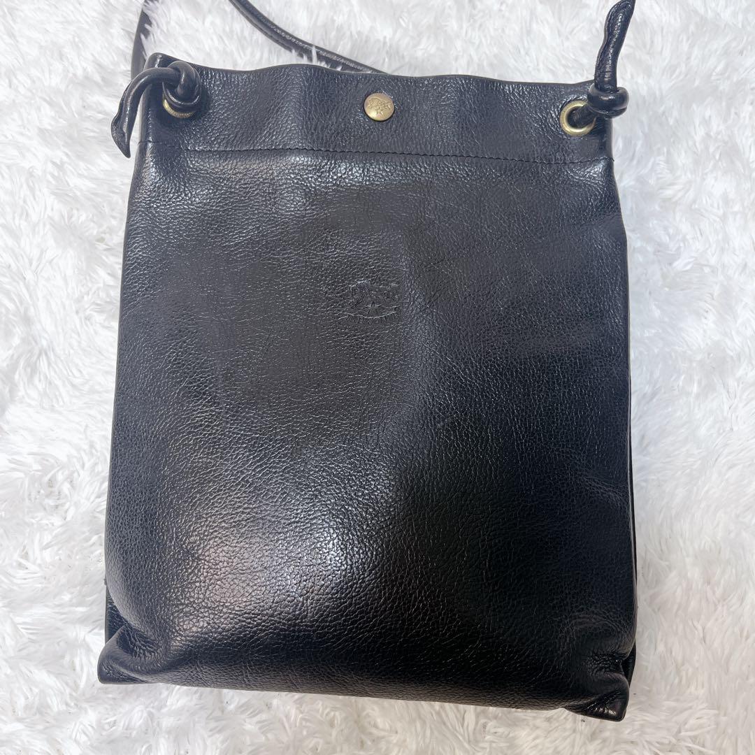 美品✨現行タグ イルビゾンテ クロスボディ バッグ サコッシュ レザー ブラック