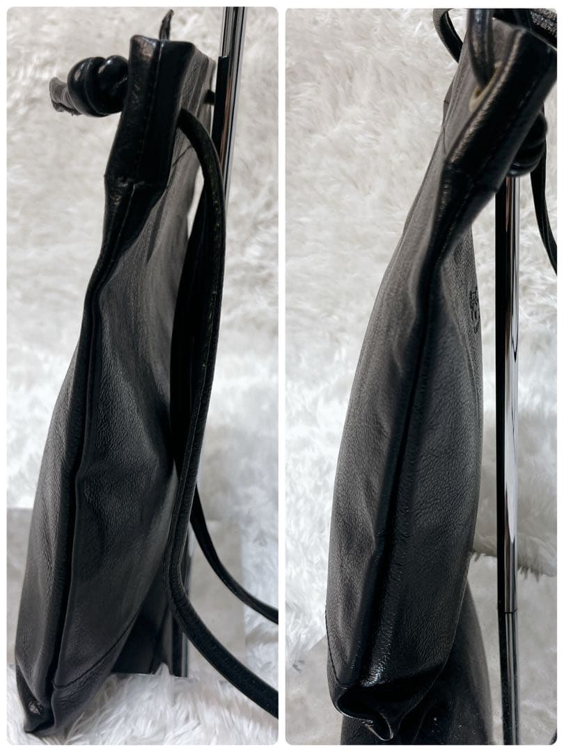 美品✨現行タグ イルビゾンテ クロスボディ バッグ サコッシュ レザー ブラック