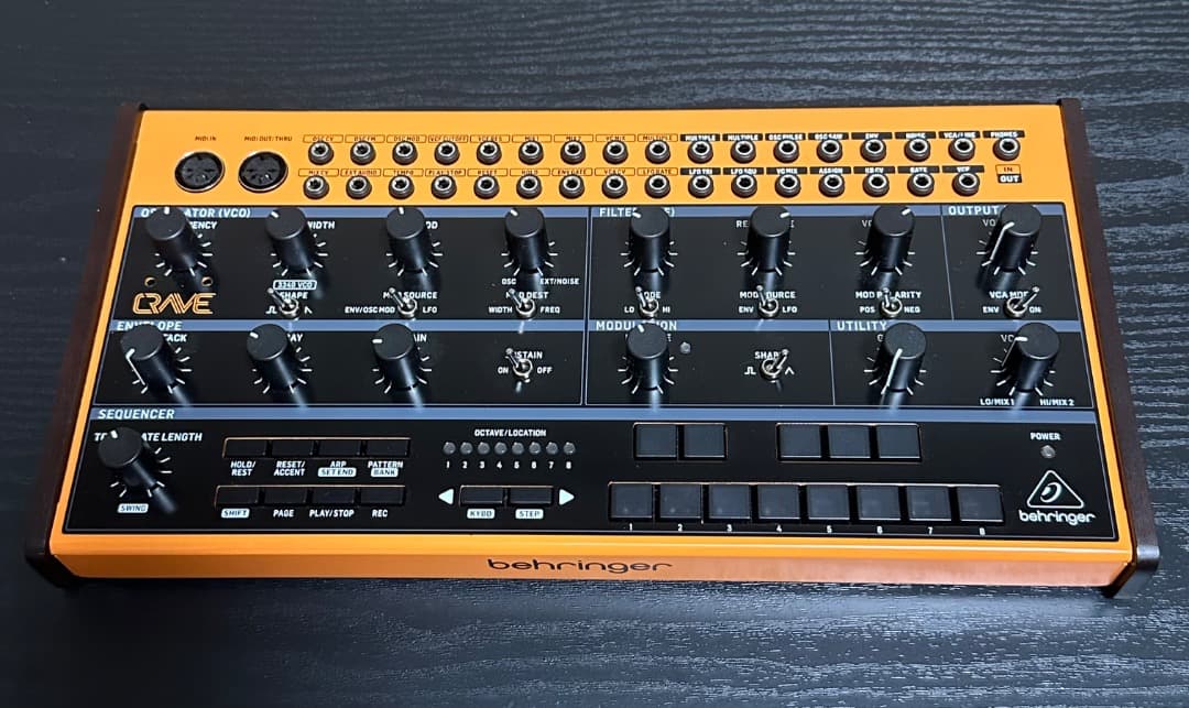 behringer CRAVE アナログシンセサイザー