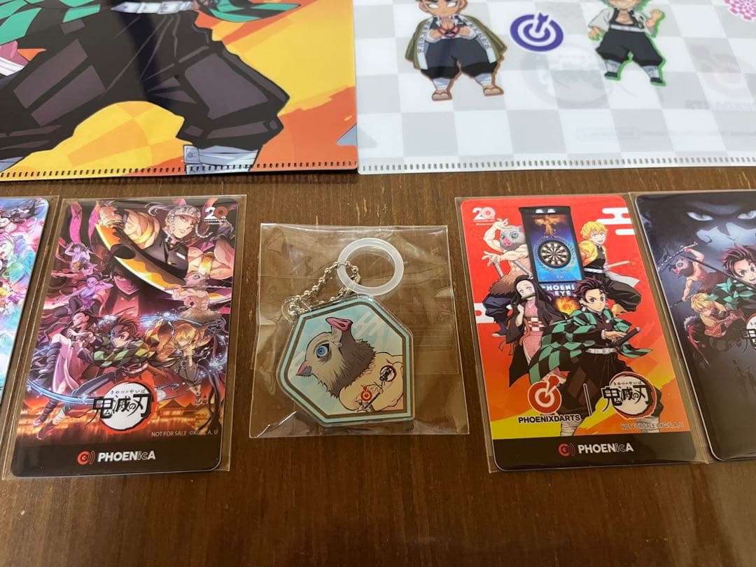 鬼滅の刃.Phoenixダーツカード クリアファイル 伊之助キーホルダー