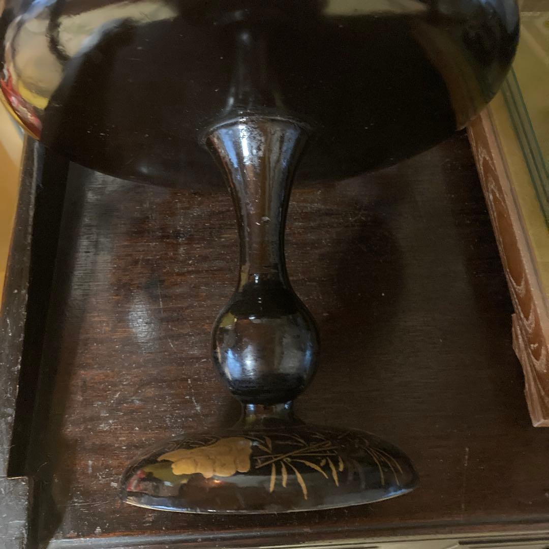 骨董　漆器 足付き菓子器　ウサギのデザイン