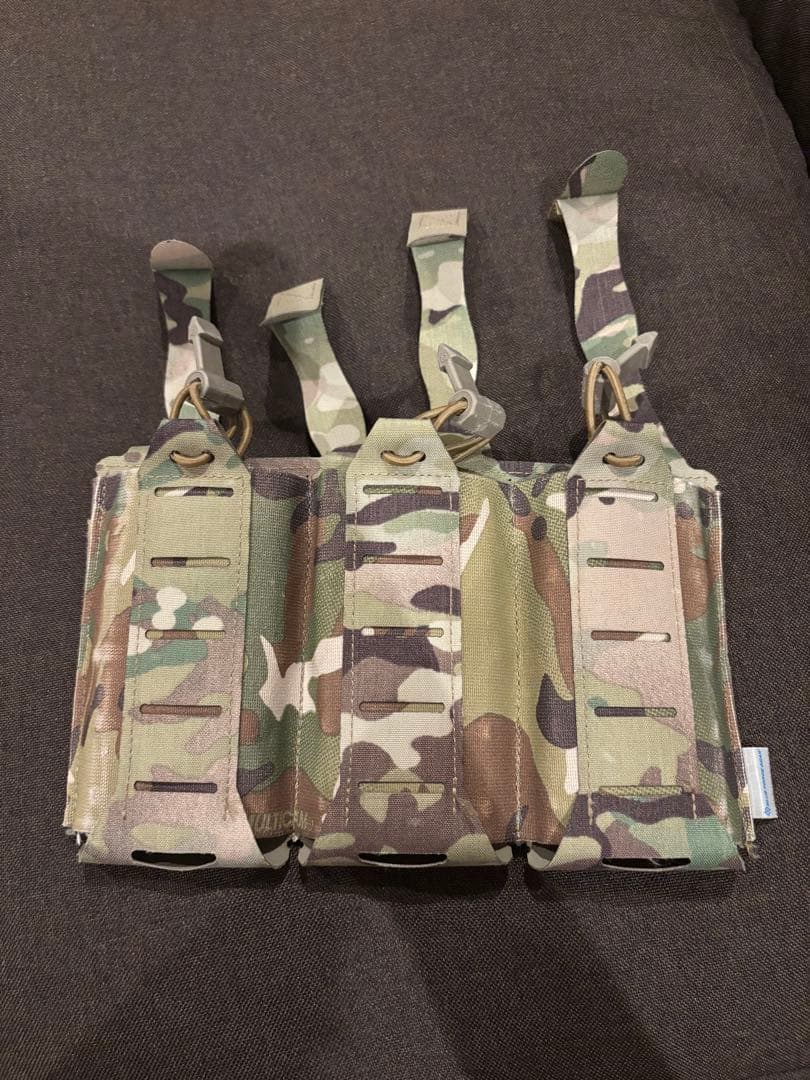 実物 BLUE FORCE GEAR マガジンポーチ 3連 マルチカム 実物）GBRS