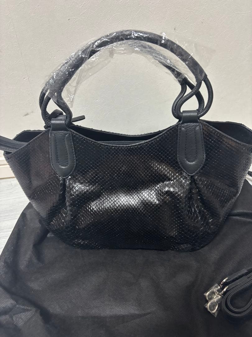 新品⭐️GRESPARISダイヤモンドパイソンブラックハンドバック定価6万