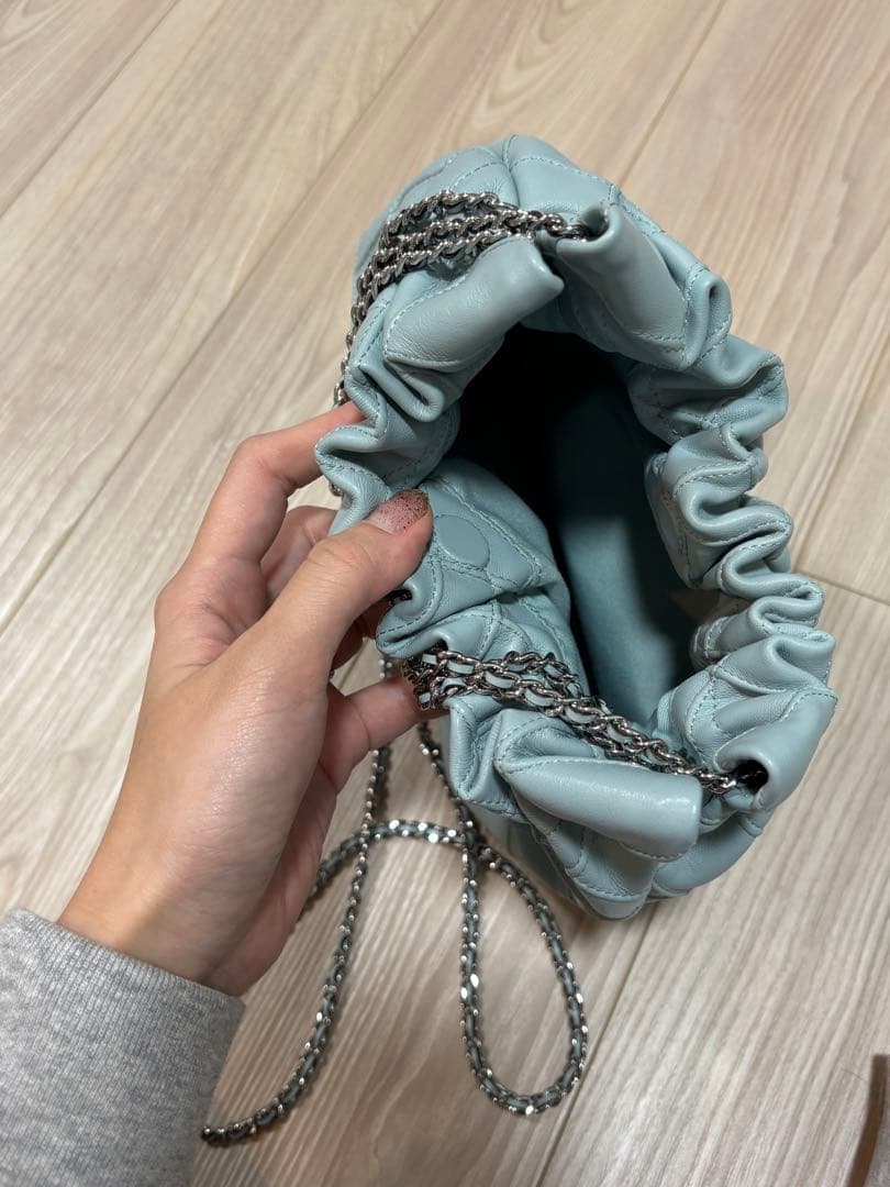 ライトブルー キルティング パーティーバッグ