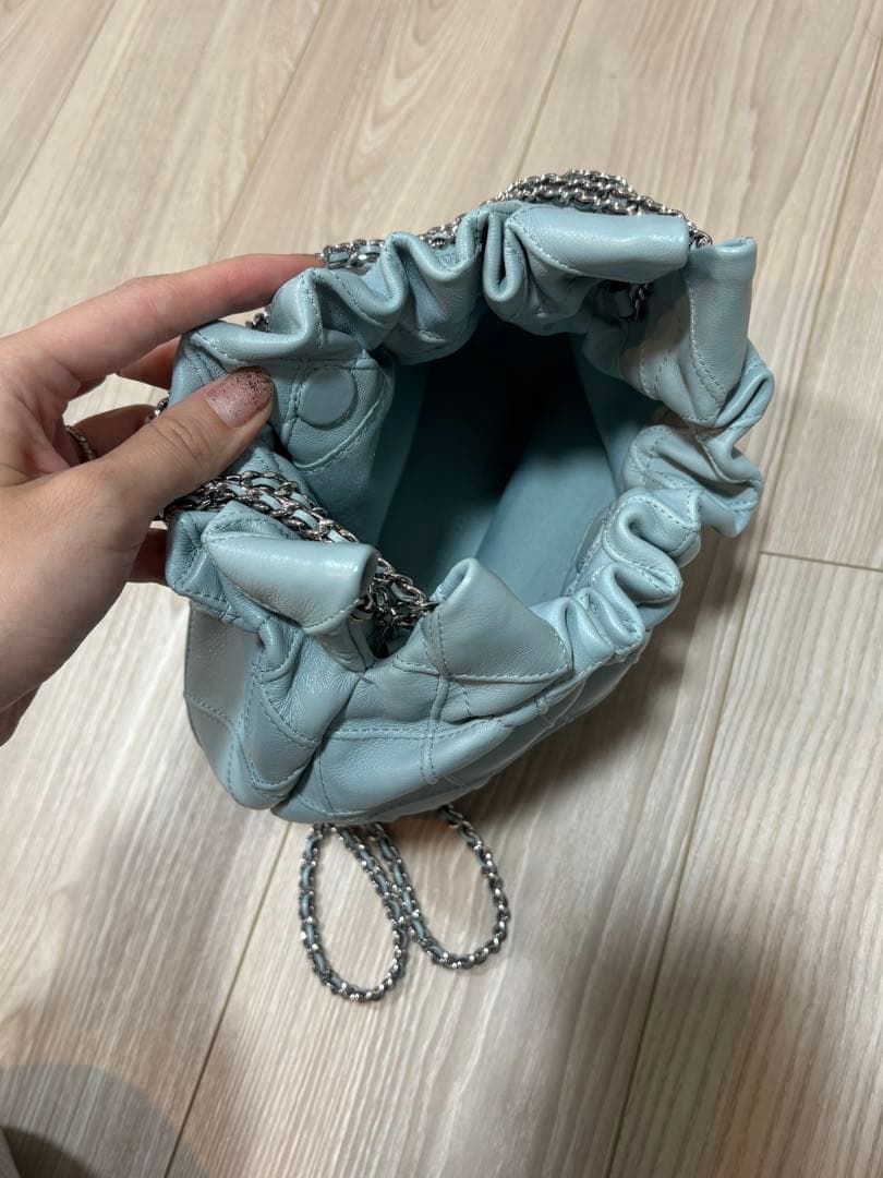 ライトブルー キルティング パーティーバッグ