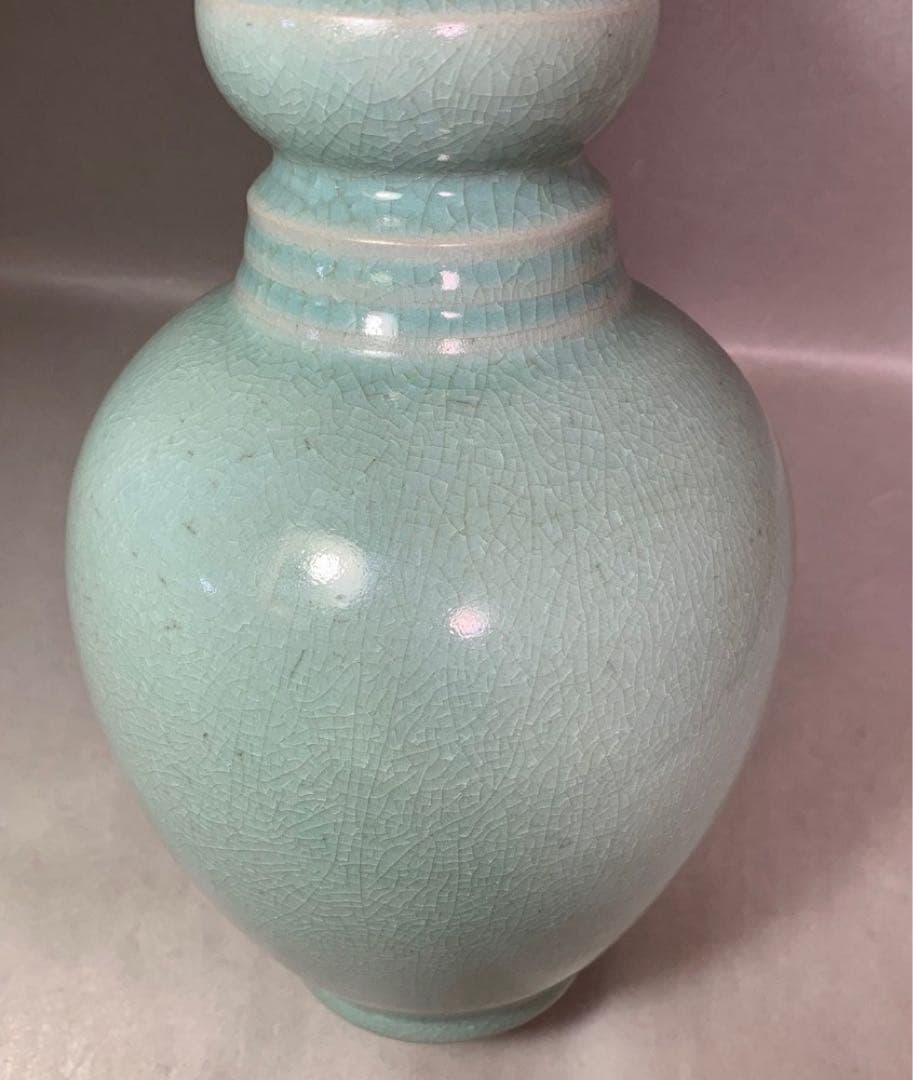 中国 首にふくらみのある瓶u6230828