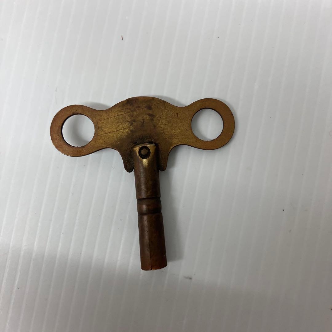 ①TRADE MARK 掛け時計　振り子時計　ゼンマイ式　※現状渡し