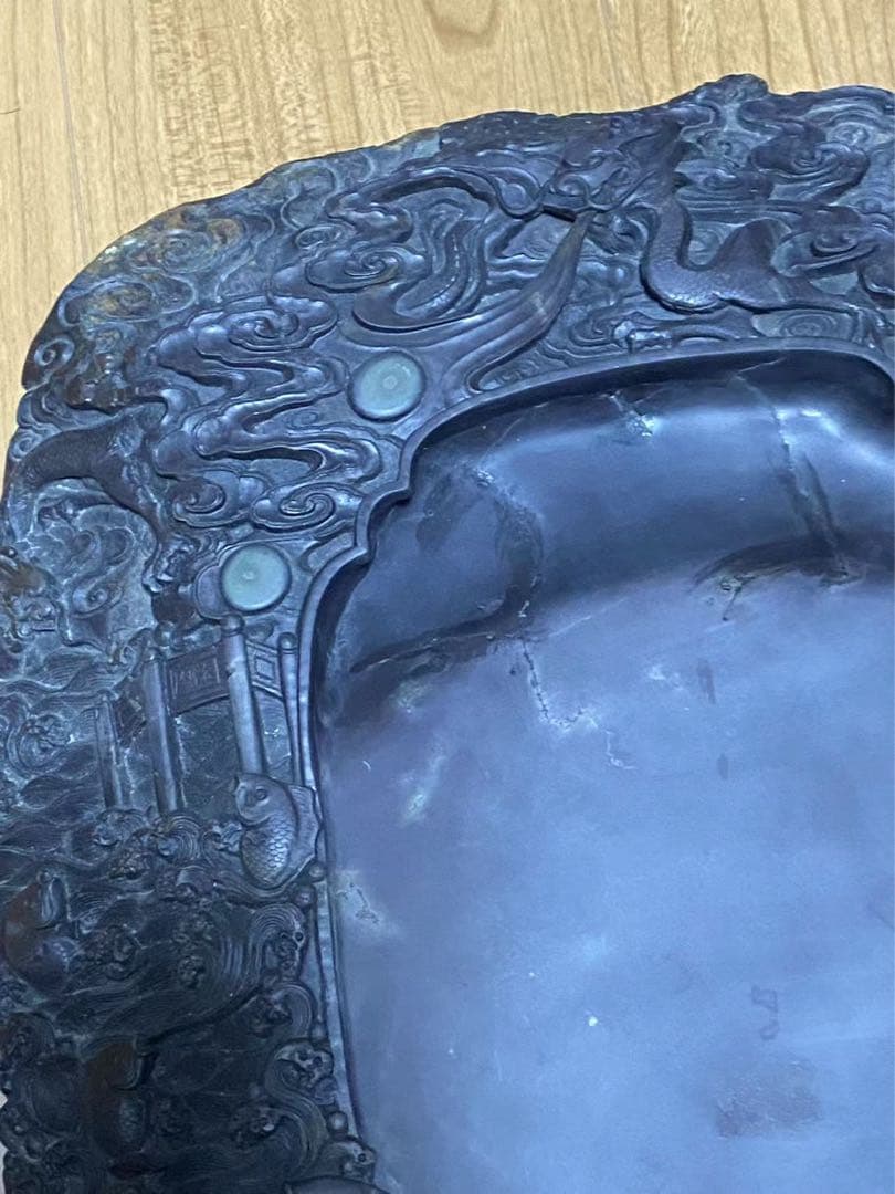 中国端溪硯石眼硯老坑龍魚彫文房四宝 年代物32cmx32x7.9cm