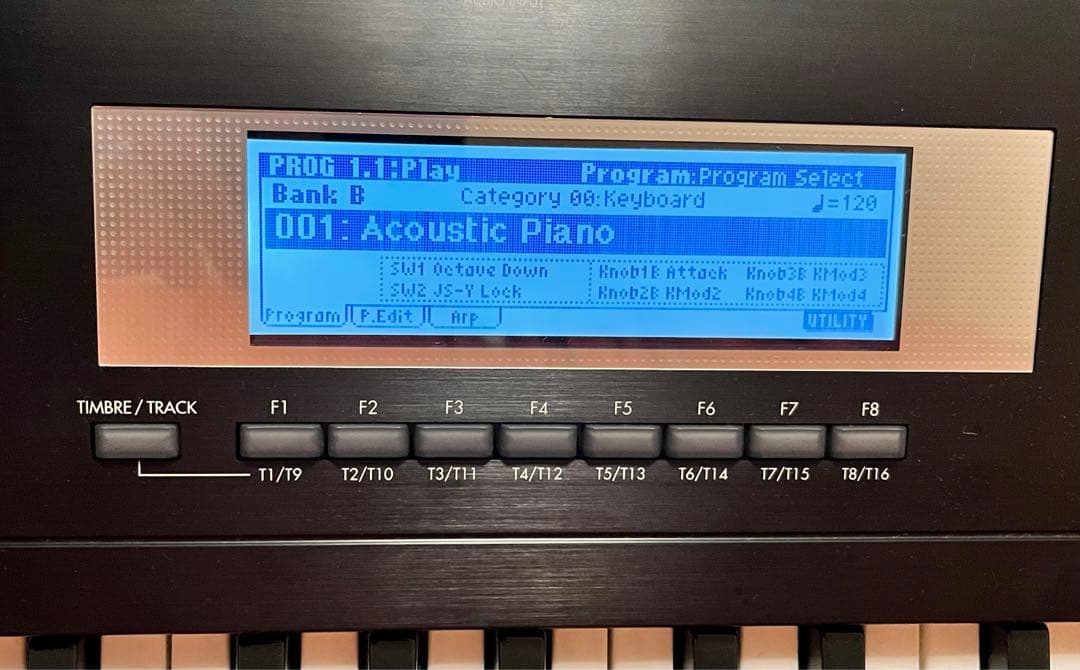 KORG TR 76 シンセサイザー