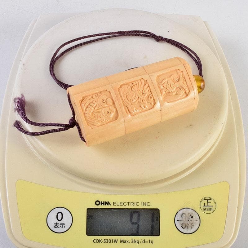 時代提げ物獣骨彫刻梟龍魚彫印籠薬入緒締め玉C9204