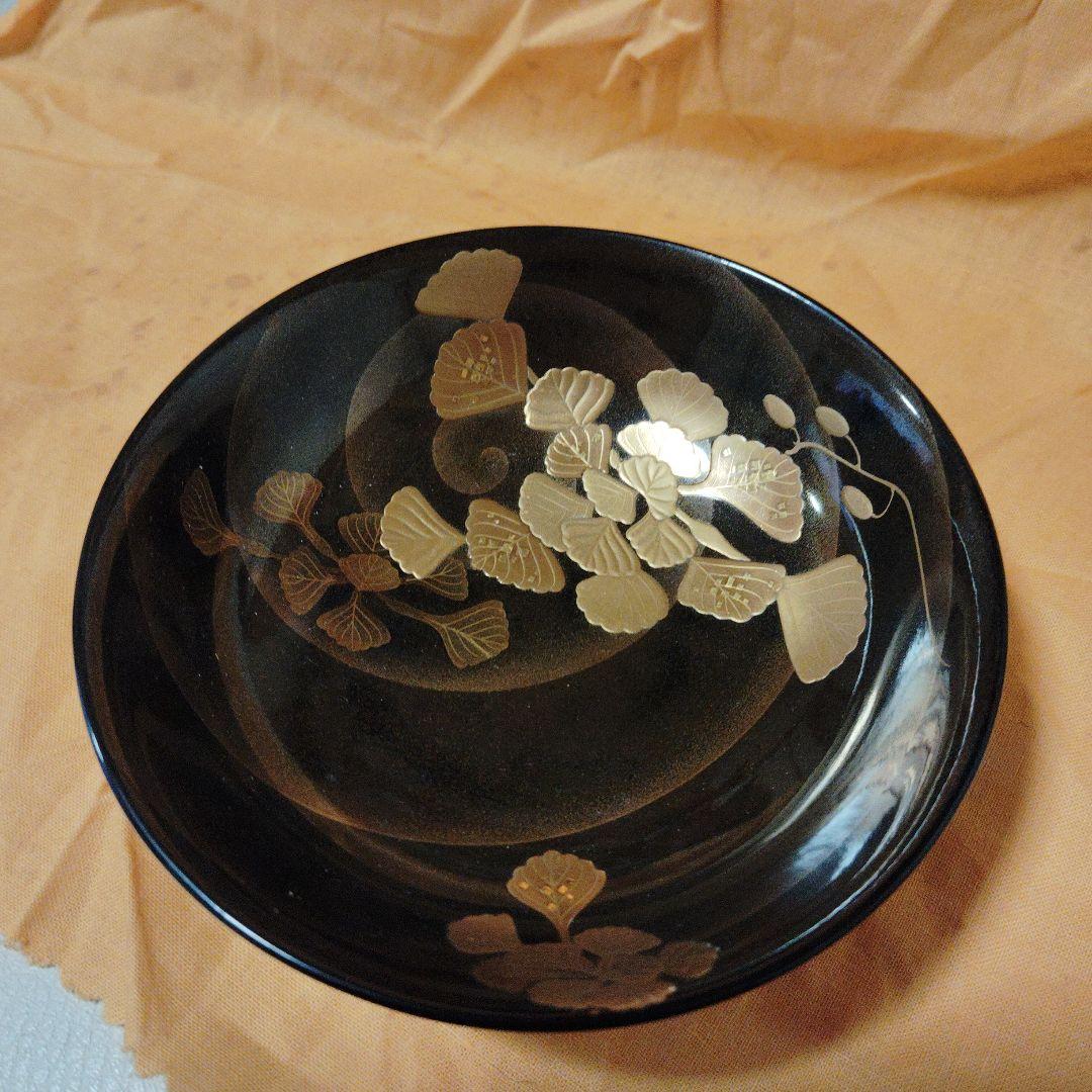 輪島塗、黒い漆器 椀 金色の葉模様5客